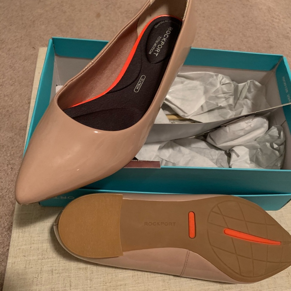 Nude flats